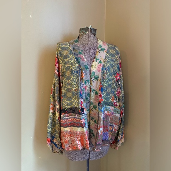 Johnny Was Jackets & Blazers - Johnny Was reversible kimono jacket short pattern floral patchwork boho